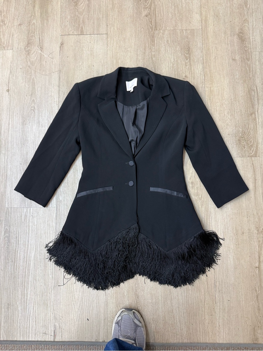 Cinq à Sept Black Button Front Fringe Hem Blazer Sz 2